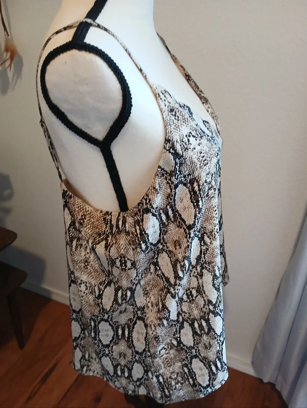 Socialite Snake Print Cami Top, Large. Fully Lined, Like New!